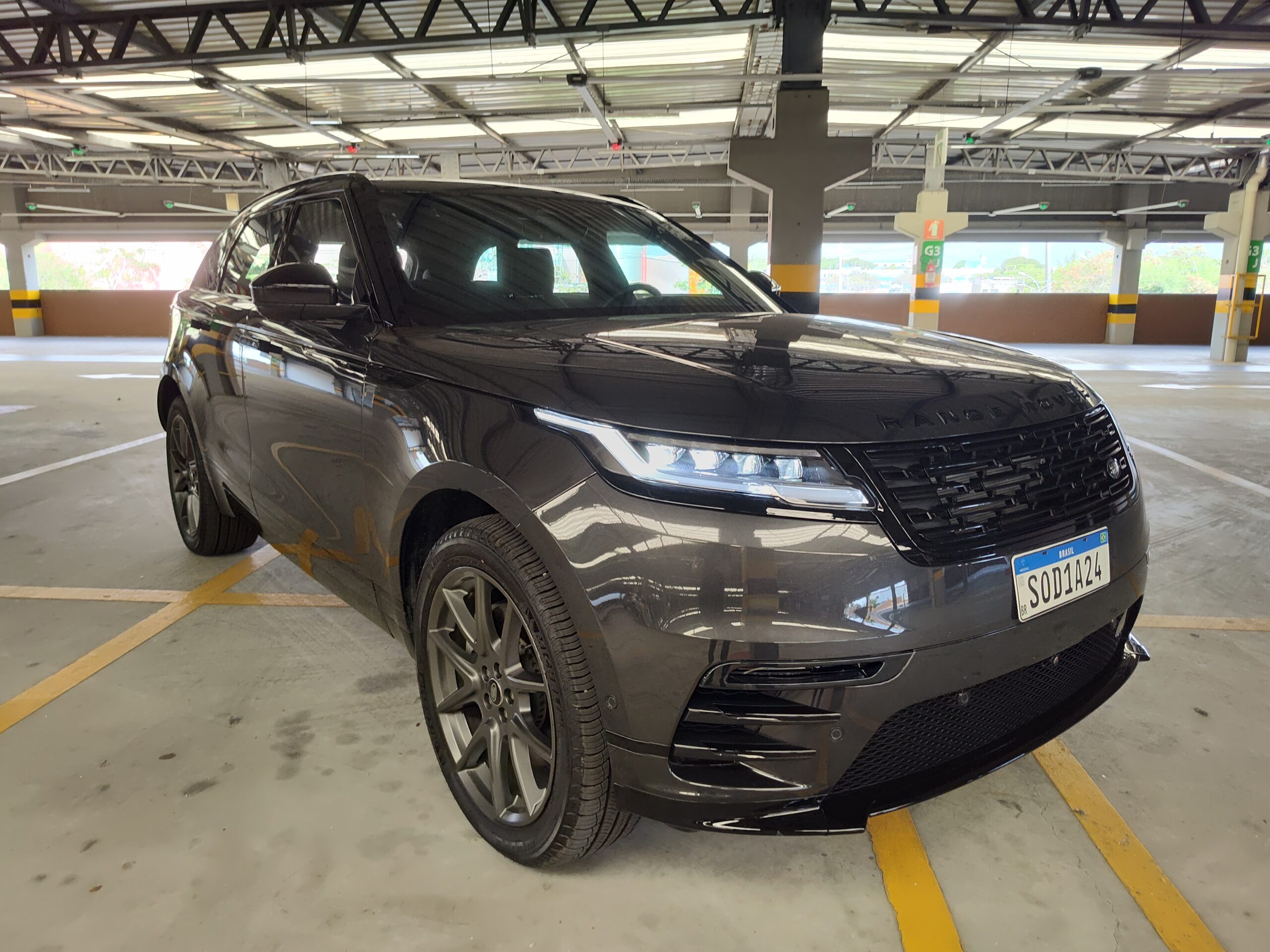 RANGE ROVER VELAR P400E